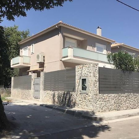 Villa Oleander Agios Nikolaos Loutra Edipsou ภายนอก รูปภาพ