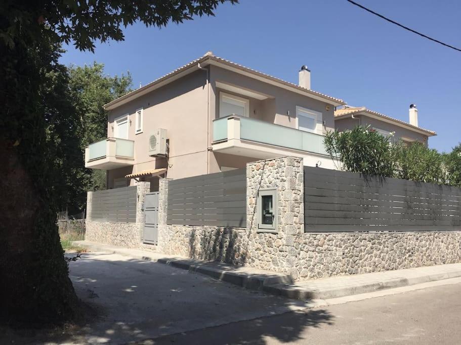 Villa Oleander Agios Nikolaos Loutra Edipsou ภายนอก รูปภาพ